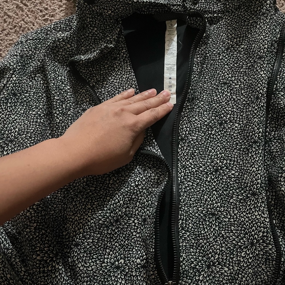 Lululemon Size 4